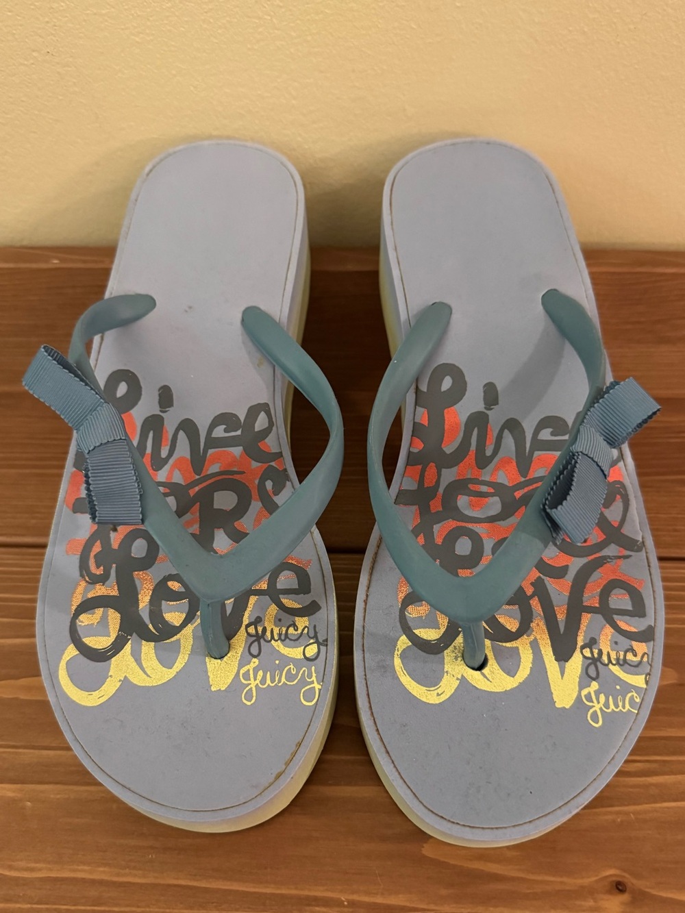 Juicy Couture Light Blue ombre with bow and charm wedge Flip Flop Sandals